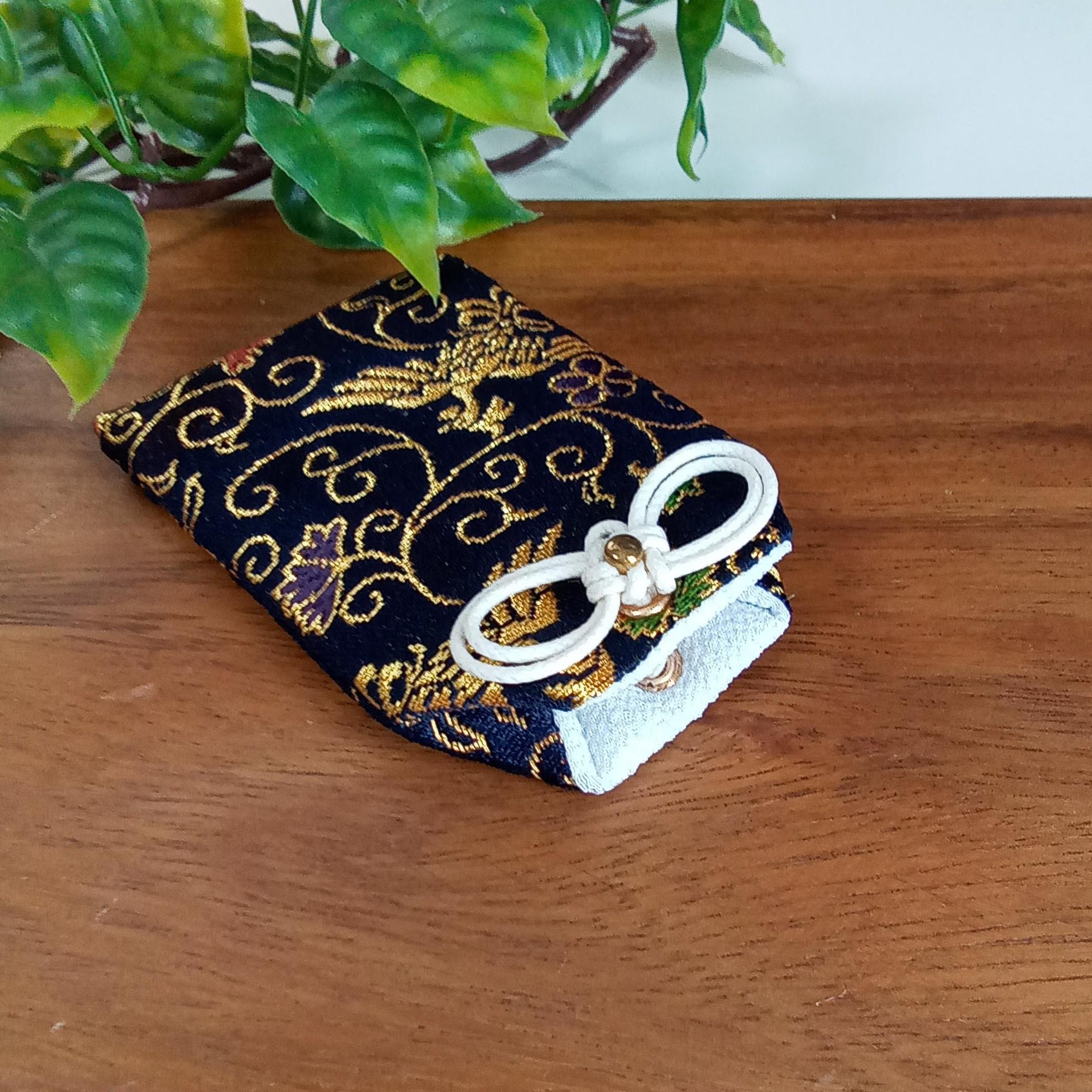 ❊新作❊ お守り袋 西陣織高級金欄 ❦鳳凰唐草(濃紺)❦ セット売りもあります | 7枚目